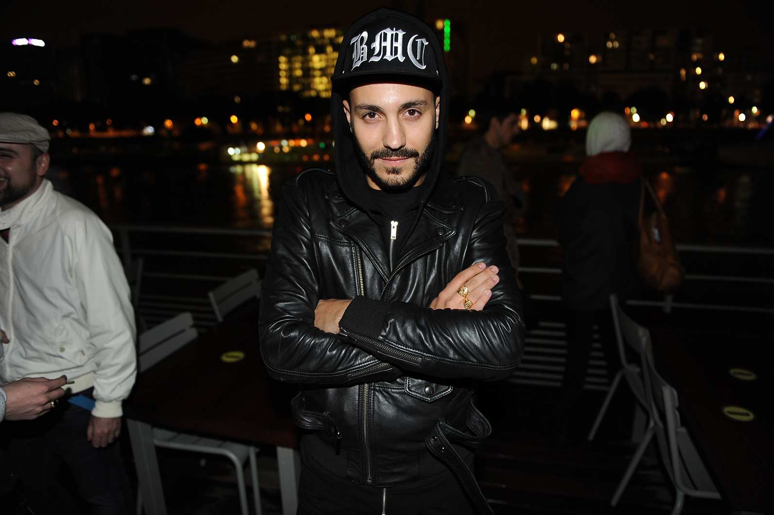 Opening Wanderlust - en - Say Who