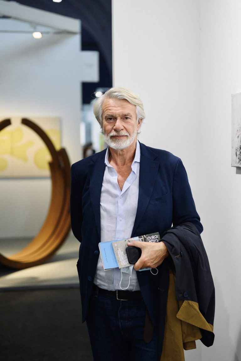 CHRIS DERCON WIKIPEDIA visual data 7